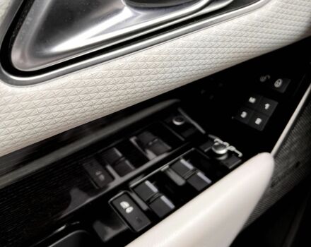 Червоний Ленд Ровер Рендж Ровер, об'ємом двигуна 2 л та пробігом 92 тис. км за 48000 $, фото 7 на Automoto.ua