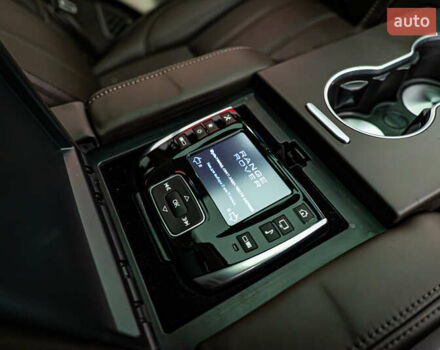 Ленд Ровер Рендж Ровер, объемом двигателя 5 л и пробегом 176 тыс. км за 26688 $, фото 24 на Automoto.ua