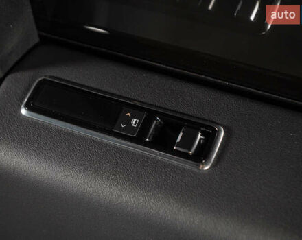 Ленд Ровер Рендж Ровер, об'ємом двигуна 3 л та пробігом 70 тис. км за 53900 $, фото 16 на Automoto.ua