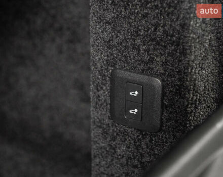 Ленд Ровер Рендж Ровер, объемом двигателя 3 л и пробегом 70 тыс. км за 57500 $, фото 6 на Automoto.ua