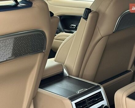 Ленд Ровер Рендж Ровер 2025 у Львові на Automoto.ua Ленд Ровер Рендж Ровер, об'ємом двигуна 4.4 л та пробігом 0 тис. км за 272274 $, фото 16 на Automoto.ua