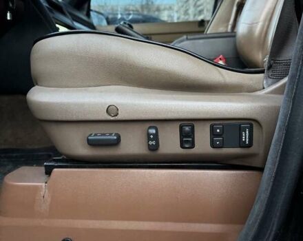 Желтый Ленд Ровер Рендж Ровер, объемом двигателя 2.5 л и пробегом 490 тыс. км за 6900 $, фото 10 на Automoto.ua