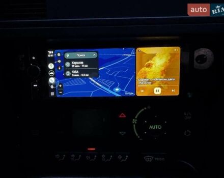 Желтый Ленд Ровер Рендж Ровер, объемом двигателя 2.5 л и пробегом 490 тыс. км за 7500 $, фото 11 на Automoto.ua