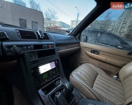 Желтый Ленд Ровер Рендж Ровер, объемом двигателя 2.5 л и пробегом 490 тыс. км за 7500 $, фото 5 на Automoto.ua