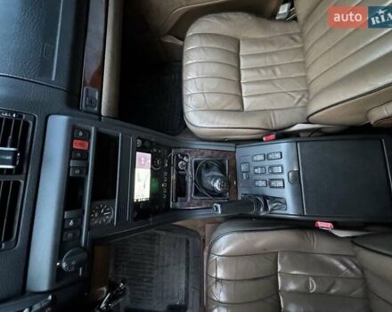 Желтый Ленд Ровер Рендж Ровер, объемом двигателя 2.5 л и пробегом 490 тыс. км за 6900 $, фото 4 на Automoto.ua