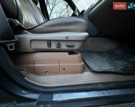 Желтый Ленд Ровер Рендж Ровер, объемом двигателя 2.5 л и пробегом 490 тыс. км за 7500 $, фото 12 на Automoto.ua