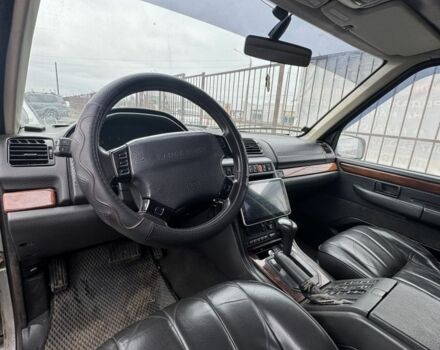 Сірий Ленд Ровер Рендж Ровер, об'ємом двигуна 4.6 л та пробігом 240 тис. км за 11500 $, фото 3 на Automoto.ua
