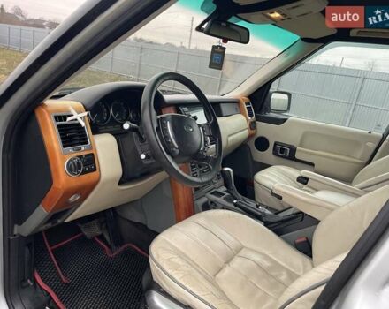 Серый Ленд Ровер Рендж Ровер, объемом двигателя 2.9 л и пробегом 300 тыс. км за 7999 $, фото 57 на Automoto.ua