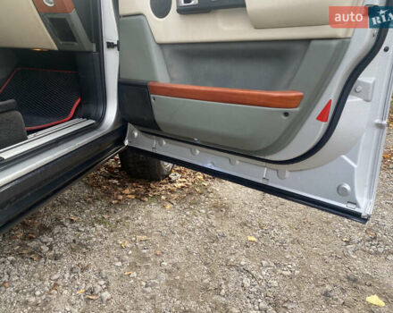 Серый Ленд Ровер Рендж Ровер, объемом двигателя 2.93 л и пробегом 300 тыс. км за 6800 $, фото 7 на Automoto.ua