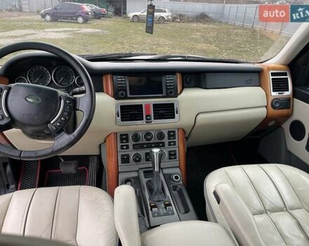 Серый Ленд Ровер Рендж Ровер, объемом двигателя 2.9 л и пробегом 300 тыс. км за 7999 $, фото 48 на Automoto.ua