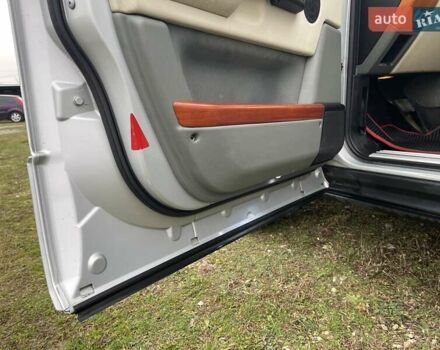 Серый Ленд Ровер Рендж Ровер, объемом двигателя 2.9 л и пробегом 300 тыс. км за 7999 $, фото 44 на Automoto.ua