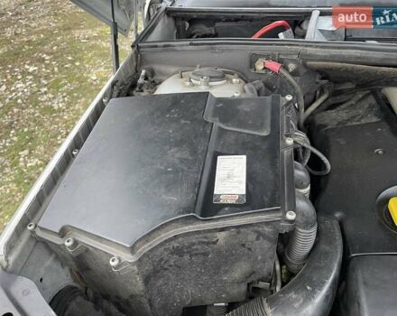 Серый Ленд Ровер Рендж Ровер, объемом двигателя 2.9 л и пробегом 300 тыс. км за 7999 $, фото 32 на Automoto.ua