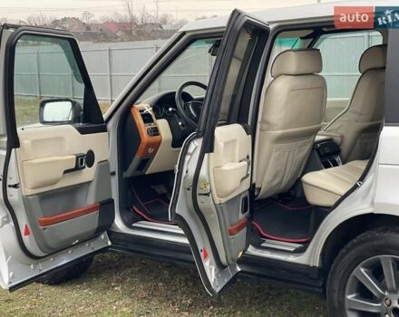 Серый Ленд Ровер Рендж Ровер, объемом двигателя 2.9 л и пробегом 300 тыс. км за 7999 $, фото 45 на Automoto.ua