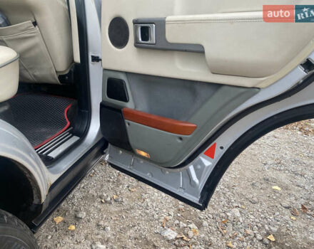 Серый Ленд Ровер Рендж Ровер, объемом двигателя 2.93 л и пробегом 300 тыс. км за 6800 $, фото 6 на Automoto.ua