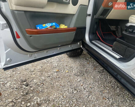 Серый Ленд Ровер Рендж Ровер, объемом двигателя 2.93 л и пробегом 300 тыс. км за 6800 $, фото 4 на Automoto.ua