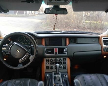 Сірий Ленд Ровер Рендж Ровер, об'ємом двигуна 3 л та пробігом 211 тис. км за 6000 $, фото 4 на Automoto.ua