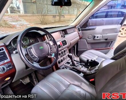 Серый Ленд Ровер Рендж Ровер, объемом двигателя 4.4 л и пробегом 233 тыс. км за 9500 $, фото 8 на Automoto.ua