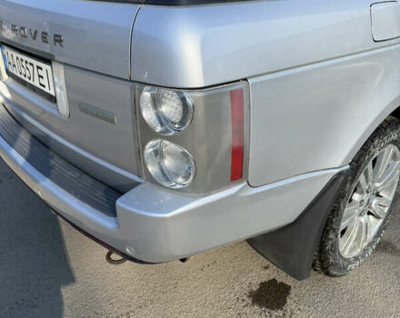 Ленд Ровер Рендж Ровер 2005 в Киеве на Automoto.ua Серый Ленд Ровер Рендж Ровер, объемом двигателя 4.2 л и пробегом 202 тыс. км за 9647 $, фото 5 на Automoto.ua