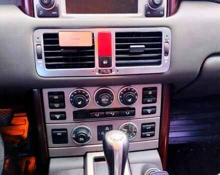 Серый Ленд Ровер Рендж Ровер, объемом двигателя 4.4 л и пробегом 233 тыс. км за 9500 $, фото 10 на Automoto.ua