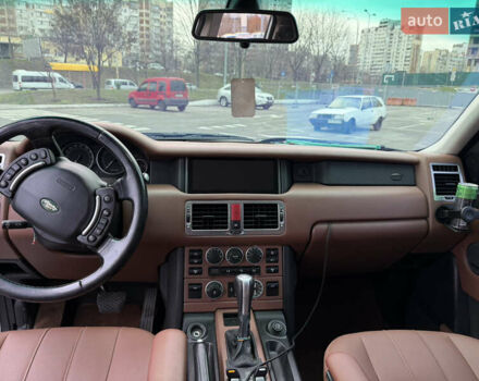 Серый Ленд Ровер Рендж Ровер, объемом двигателя 2.93 л и пробегом 415 тыс. км за 13000 $, фото 5 на Automoto.ua