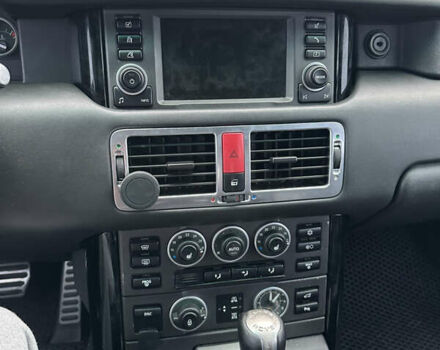 Сірий Ленд Ровер Рендж Ровер, об'ємом двигуна 4.2 л та пробігом 189 тис. км за 10500 $, фото 12 на Automoto.ua