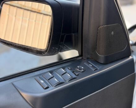 Сірий Ленд Ровер Рендж Ровер, об'ємом двигуна 4.2 л та пробігом 290 тис. км за 7900 $, фото 16 на Automoto.ua