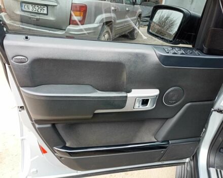 Серый Ленд Ровер Рендж Ровер, объемом двигателя 4.2 л и пробегом 290 тыс. км за 7999 $, фото 16 на Automoto.ua