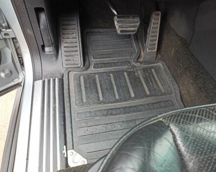 Серый Ленд Ровер Рендж Ровер, объемом двигателя 4.2 л и пробегом 290 тыс. км за 7999 $, фото 15 на Automoto.ua