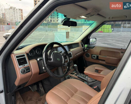 Серый Ленд Ровер Рендж Ровер, объемом двигателя 2.93 л и пробегом 415 тыс. км за 13000 $, фото 6 на Automoto.ua
