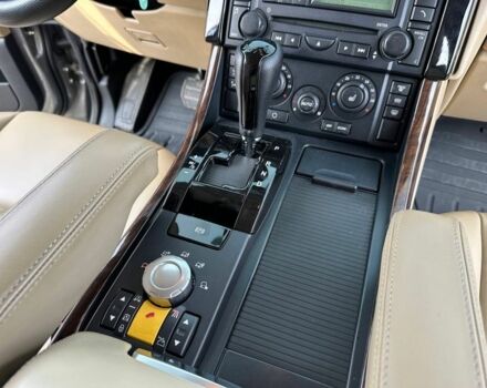 Сірий Ленд Ровер Рендж Ровер, об'ємом двигуна 3.6 л та пробігом 190 тис. км за 9999 $, фото 10 на Automoto.ua