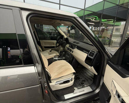 Сірий Ленд Ровер Рендж Ровер, об'ємом двигуна 4.2 л та пробігом 170 тис. км за 13000 $, фото 2 на Automoto.ua