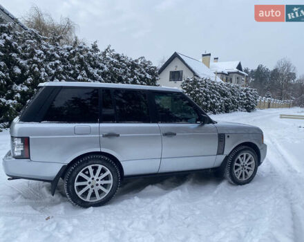 Серый Ленд Ровер Рендж Ровер, объемом двигателя 4.4 л и пробегом 198 тыс. км за 12000 $, фото 5 на Automoto.ua