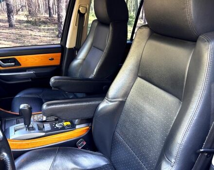 Серый Ленд Ровер Рендж Ровер, объемом двигателя 4.2 л и пробегом 215 тыс. км за 12700 $, фото 7 на Automoto.ua