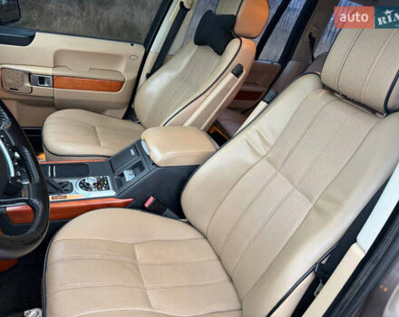 Серый Ленд Ровер Рендж Ровер, объемом двигателя 3.63 л и пробегом 240 тыс. км за 9999 $, фото 20 на Automoto.ua