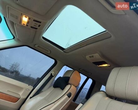 Сірий Ленд Ровер Рендж Ровер, об'ємом двигуна 3.6 л та пробігом 241 тис. км за 12000 $, фото 23 на Automoto.ua