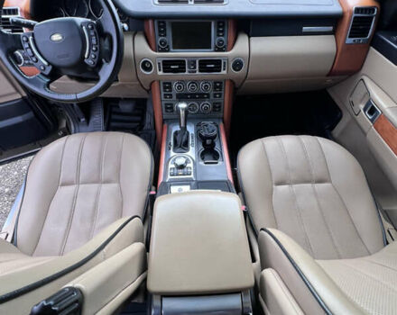 Серый Ленд Ровер Рендж Ровер, объемом двигателя 3.63 л и пробегом 240 тыс. км за 10500 $, фото 10 на Automoto.ua