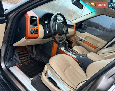 Серый Ленд Ровер Рендж Ровер, объемом двигателя 3.63 л и пробегом 240 тыс. км за 9999 $, фото 17 на Automoto.ua