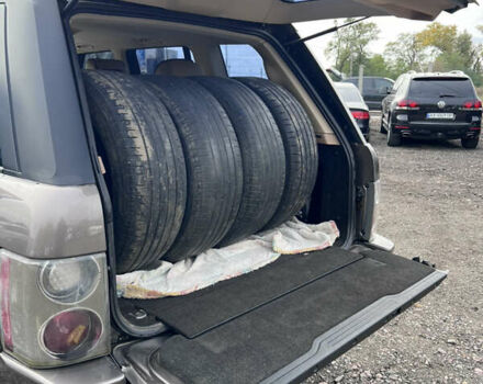 Серый Ленд Ровер Рендж Ровер, объемом двигателя 3.63 л и пробегом 240 тыс. км за 10500 $, фото 12 на Automoto.ua