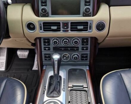 Серый Ленд Ровер Рендж Ровер, объемом двигателя 4.2 л и пробегом 131 тыс. км за 15000 $, фото 9 на Automoto.ua