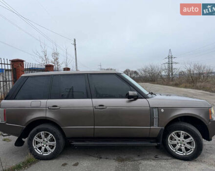 Серый Ленд Ровер Рендж Ровер, объемом двигателя 3.63 л и пробегом 240 тыс. км за 9999 $, фото 7 на Automoto.ua