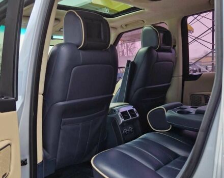 Серый Ленд Ровер Рендж Ровер, объемом двигателя 4.2 л и пробегом 131 тыс. км за 15000 $, фото 4 на Automoto.ua