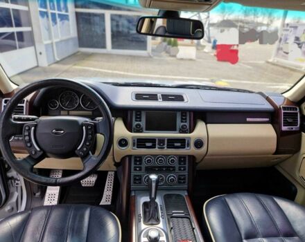 Серый Ленд Ровер Рендж Ровер, объемом двигателя 4.2 л и пробегом 131 тыс. км за 15000 $, фото 5 на Automoto.ua