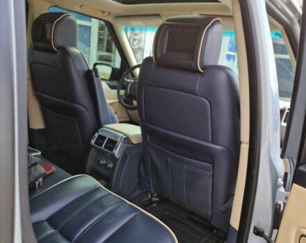 Серый Ленд Ровер Рендж Ровер, объемом двигателя 4.2 л и пробегом 131 тыс. км за 15000 $, фото 6 на Automoto.ua