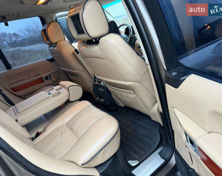 Серый Ленд Ровер Рендж Ровер, объемом двигателя 3.63 л и пробегом 240 тыс. км за 9999 $, фото 30 на Automoto.ua