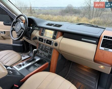Сірий Ленд Ровер Рендж Ровер, об'ємом двигуна 3.6 л та пробігом 241 тис. км за 12000 $, фото 33 на Automoto.ua