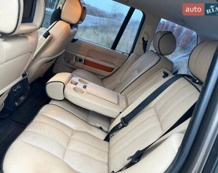 Серый Ленд Ровер Рендж Ровер, объемом двигателя 3.63 л и пробегом 240 тыс. км за 9999 $, фото 28 на Automoto.ua