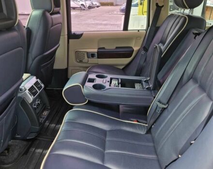 Серый Ленд Ровер Рендж Ровер, объемом двигателя 4.2 л и пробегом 131 тыс. км за 15000 $, фото 11 на Automoto.ua