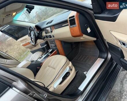 Сірий Ленд Ровер Рендж Ровер, об'ємом двигуна 3.6 л та пробігом 241 тис. км за 12000 $, фото 32 на Automoto.ua