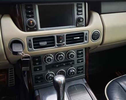 Сірий Ленд Ровер Рендж Ровер, об'ємом двигуна 4.2 л та пробігом 257 тис. км за 12300 $, фото 13 на Automoto.ua