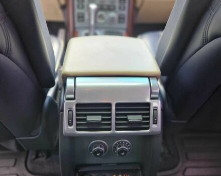 Серый Ленд Ровер Рендж Ровер, объемом двигателя 4.2 л и пробегом 131 тыс. км за 15000 $, фото 8 на Automoto.ua